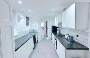 Entire 3bedroom home can sleep 5 - Photo 9