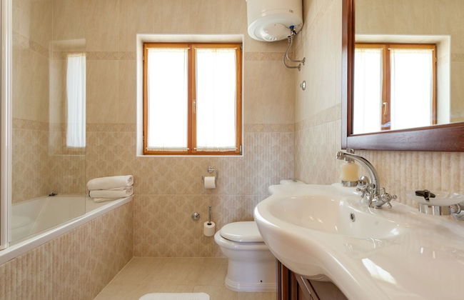 Villa in Sumartin Near the Beach & Ferry Port - Foto 16