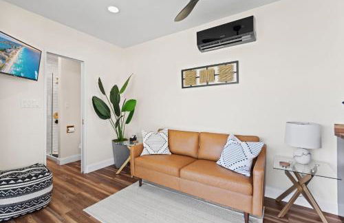 "Glamtainer" One of a kind Romantic Luxe Retreat, 8 Minutes to Emerald Beach, Outdoor Haven - Foto 22