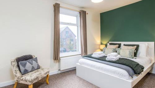 4Bed Central House w Parking & Garden - Foto 4