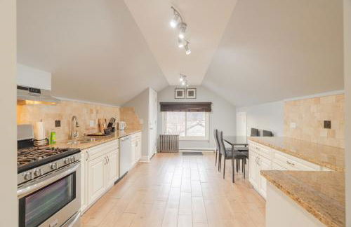 Relaxing Retreat in the Heart of Lombard With Laundry - Foto 9