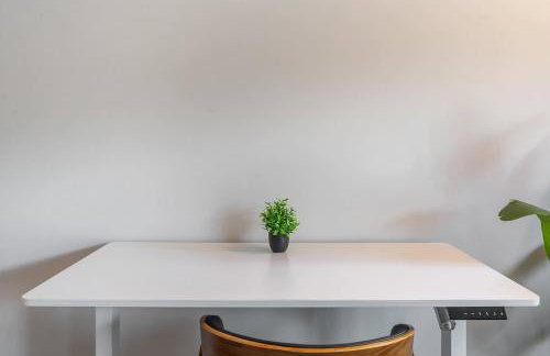 4BR Townhouse King Bed 2-Story Near NC State - Foto 34