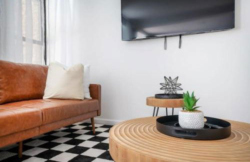 91-1D 3BR 2baths Duplex with a Private Back yard - GYM - Foto 16