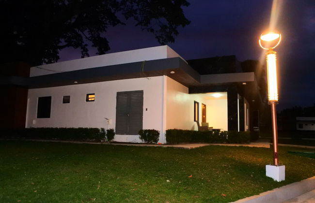 Aurora Villas and Cabin Resort - Photo 43