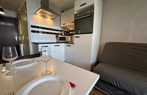 Studio cosy aux pieds des pistes, vue splendide - FR-1-624-53 - Photo 5