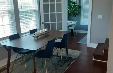 Welcoming 4BR Vacation Home in West End Atlanta - Foto 9