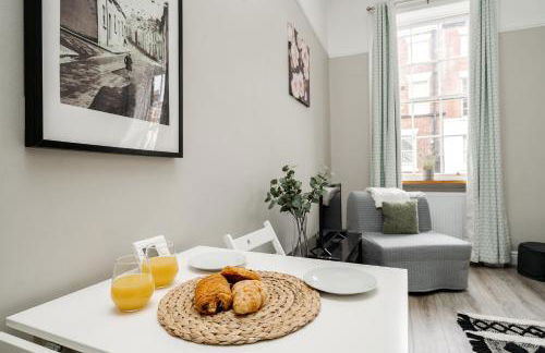 Central L1 Stay, Close to all Attractions, Parking Nearby - Foto 75