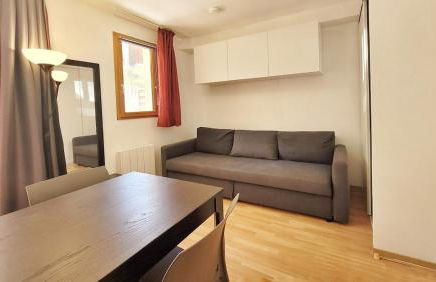 Studio tout équipé, piscine chauffée, départ skis aux pieds - Photo 2