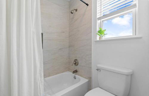 Sleeps 8 Modern 3BR Leander Coffee Bar & Yard - Foto 50