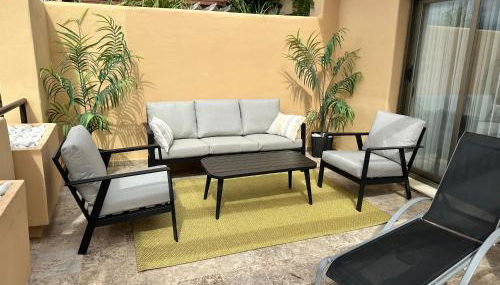 Quartiers Marbella Golden Penthouse - Photo 2, sunbed