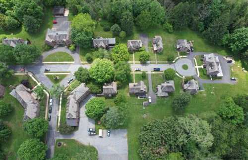 Conestoga Cottage with Hot Tub - Foto 48