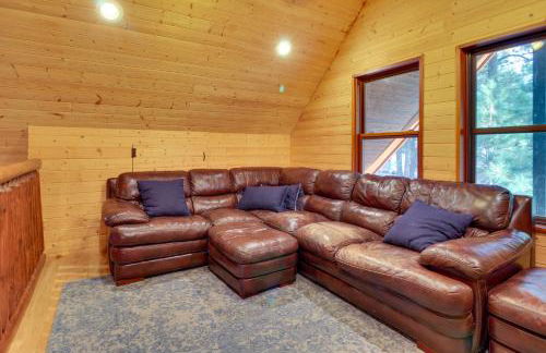 Hike, Fish and Relax Fireside! Forest Lakes Cabin - Foto 21