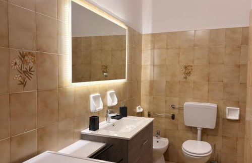 Historic Residence Downtown 2 Bedrooms & Private Parking - Foto 6