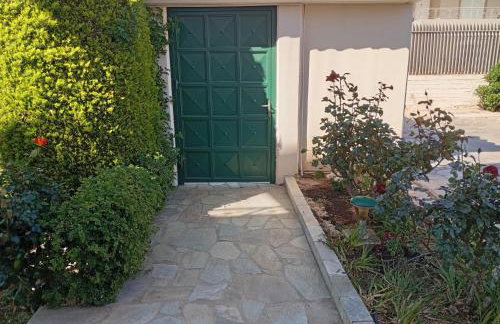 Cosy garden house in a villa - Foto 19