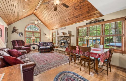 Family-Friendly 5BR House by the Lake - Foto 2