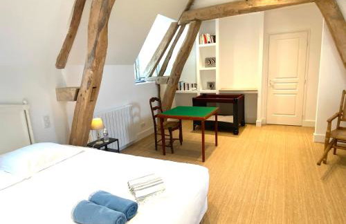 Le Pressoir du Château de Neuville - Piscine chauffée - Jeux - Forêt - Foto 23