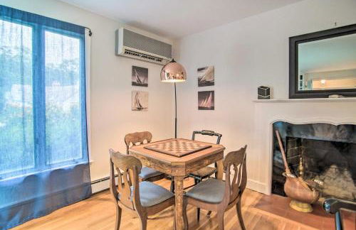 Deck and Grill, Walk to Beaches! Falmouth Retreat - Foto 49