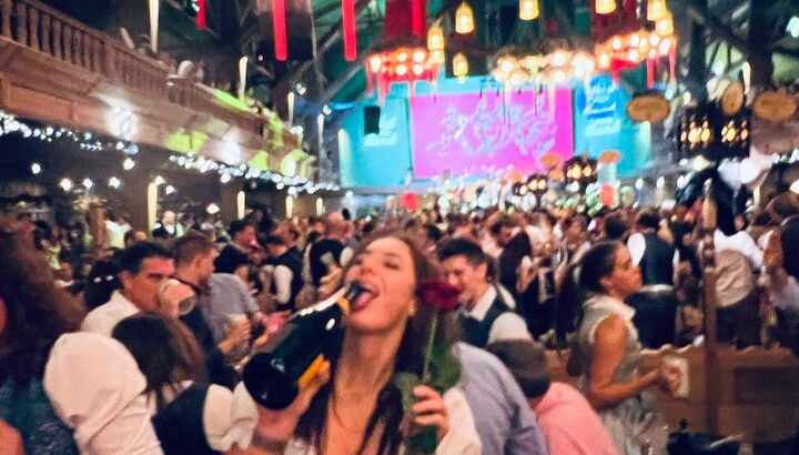 Oktoberfest Tour All in Tischreservierung mit 2 Fahrgeschäften - Foto 1, Kufflers Weinzelt