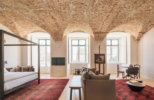 The Visionaire Apartments - Photo 79