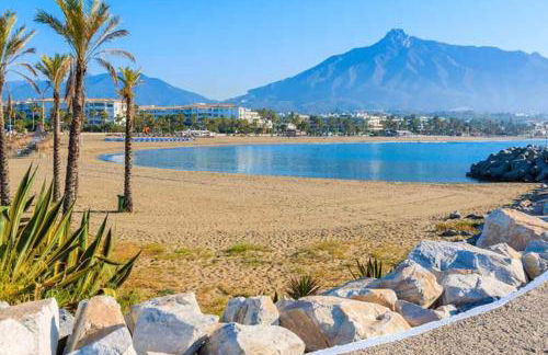 MARBELLA BEACHFRONT - Beachside apartment with stunning sea views - Photo 18