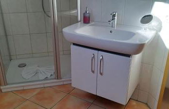 Traumblick und Komfort - lichtdurchflutete 85 qm Wohnung nahe Südstrand Göhren inklusive Schwimmbad und Sauna im AHOI Sellin - Foto 77