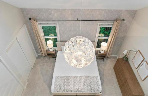 Lakeside Stay Metro, INOVA, Dining & Shops Nearby! - Foto 17