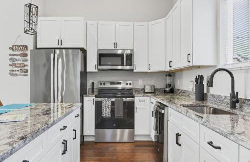 Cozy Comfort near Fountain Square- Downtown Indy - Photo 52