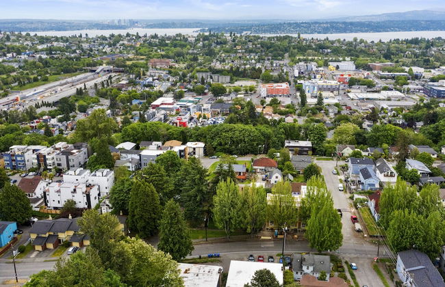 Epicurean remodel in central location - Foto 1