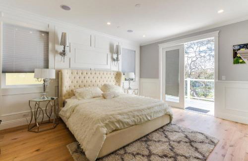 Beautiful 2 Story Right by the Water, Ocean View - Foto 25