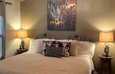 Unique Western-Themed Cabin Rental for Secluded Getaway in Warner Springs, California - Foto 2