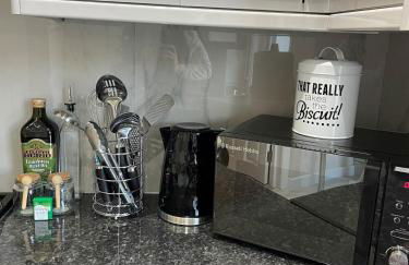 Fully Refurbished 3 Bed House - Dartford - Photo 11