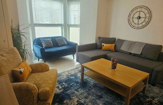 Seaside Haven Coastal Comfort 200m from the Beach - Foto 23