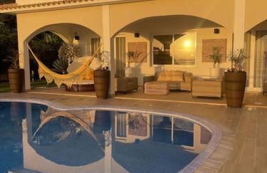 Luxury villa with private heated pool, garden and views of the sea and mountains. - Photo 12