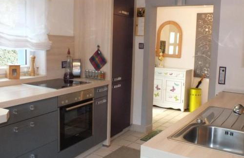 Holiday Home Komfortables Ferienhaus mit Garten und Parkplatz in unmittelbarer Nähe zum Stad by Interhome - Foto 2