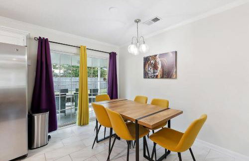 LSU Slammer Arcade 4 5 mile to LSU Private Yard - Foto 19