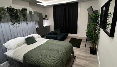 ResiLets - Mood Studio 4 - Town centre studio room with en-suite - Foto 5