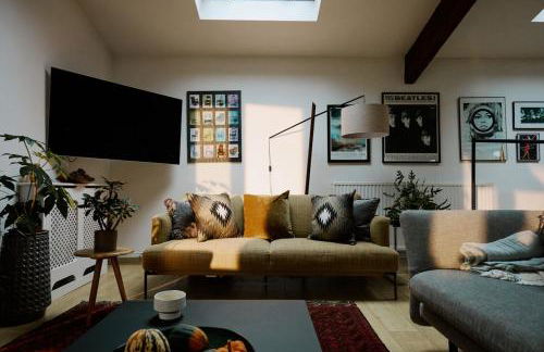 Private Luxury Open-Plan Barn Conversion - Photo 30