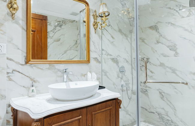 Luxe Paradise Suites Hotel - Photo 62