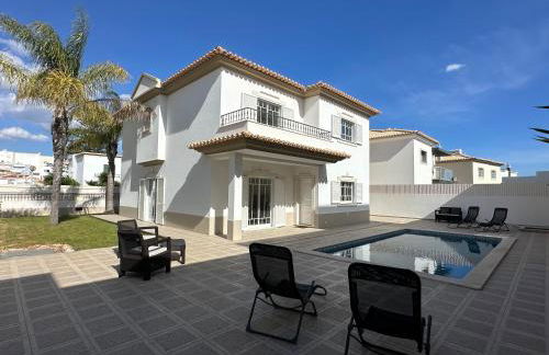 Villa Alcantarilha - Photo 1