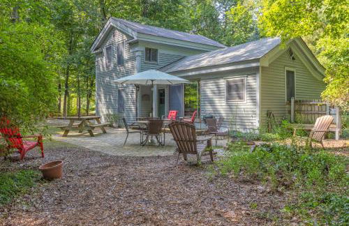Walking distance to Lake Michigan! Cozy Cottage - Foto 2