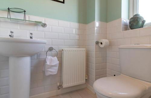 Charming 4-Bedroom Home in the Heart of Coxhoe - Pass the Keys - Foto 29