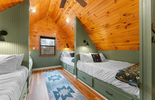 Remodeled Lakefront Cabin, shuffleboard, Starlink - Foto 29