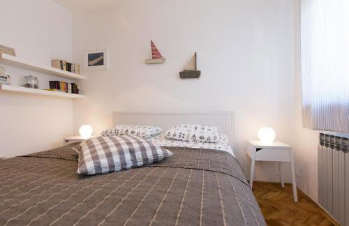 Captain's Apartment with Sea View - Photo 16