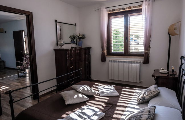 Un Posto Al Sole - Caltanissetta - Foto 1