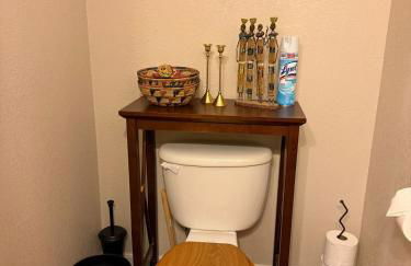 2BD Modern House with heated pool in North Vegas - Foto 16