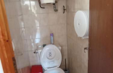 STUDIO 5 personnes N7 LUZ SAINT SAUVEUR draps et serviettes fournis - Foto 10