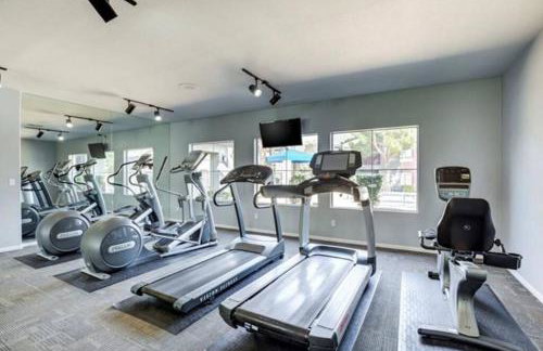 New! Stylish and peaceful Apt in Henderson - Foto 10