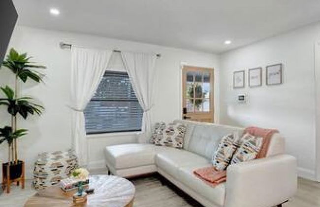 Family Fun Backyard Oasis Hot Tub Games BBQ - Foto 9