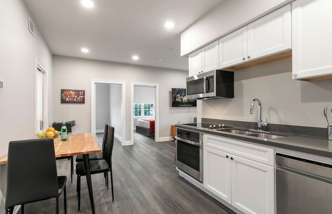 Bywater Suite Hotel - Photo 64