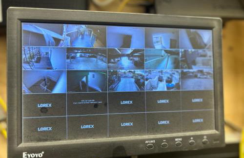 Newly Built Stylish Modern 2B In LA - Foto 51